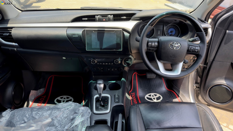 hilux-double-cabin-big-8