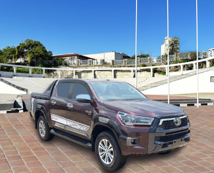 HILUX DOUBLE CABIN