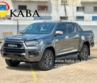 toyota-hilux-double-cabin-small-2