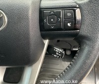 toyota-hilux-double-cabin-small-8