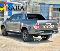 toyota-hilux-double-cabin-small-3