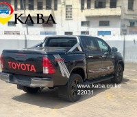 toyota-hilux-double-cabin-small-5