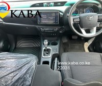 toyota-hilux-double-cabin-small-7