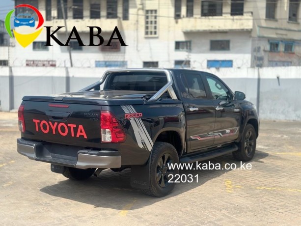 toyota-hilux-double-cabin-big-5