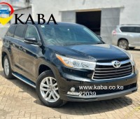 toyota-kluger-small-0