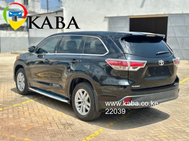 toyota-kluger-big-5