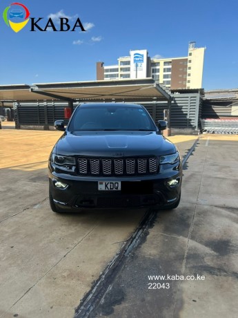 2017-jeep-grand-cherokee-big-0