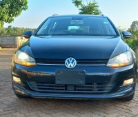 volkswagen-golf-variant-2016-small-0