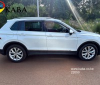 2017-vw-tiguan-sunroof-small-7