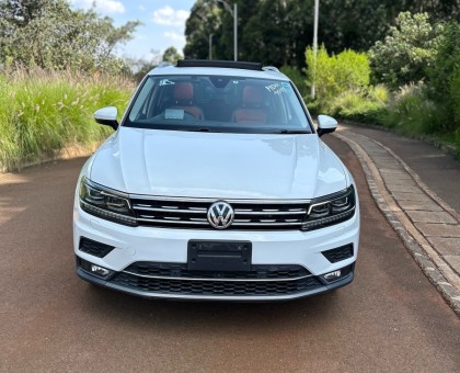 2017 VW TIGUAN SUNROOF