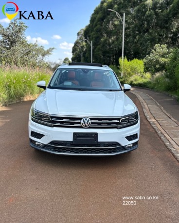 2017-vw-tiguan-sunroof-big-0