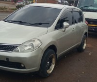 nissan-tiida-hatchback-small-1