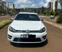 2017-volkswagen-golf-r-mk7-small-0