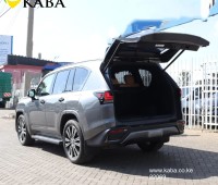 2022-lexus-lx-600-small-0