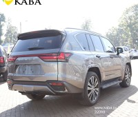 2022-lexus-lx-600-small-6