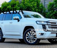 2023-toyota-landcruiser-300-small-0