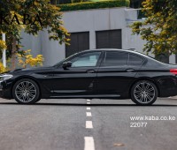 2017-mercedes-benz-530i-small-0