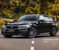 2017-mercedes-benz-530i-small-6