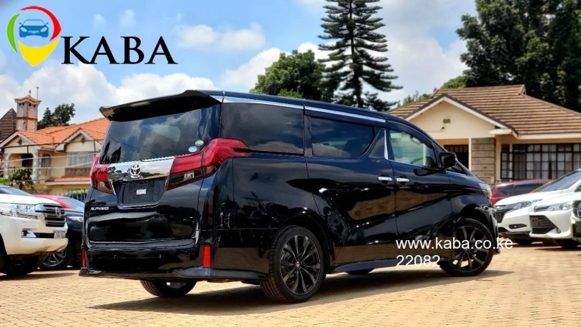 2017-toyota-alphard-big-3