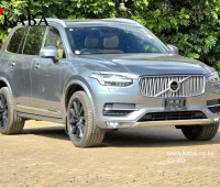 2017-volvo-xc90-t6-inscription-small-6