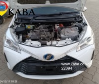 toyota-vitz-hybrid-small-5