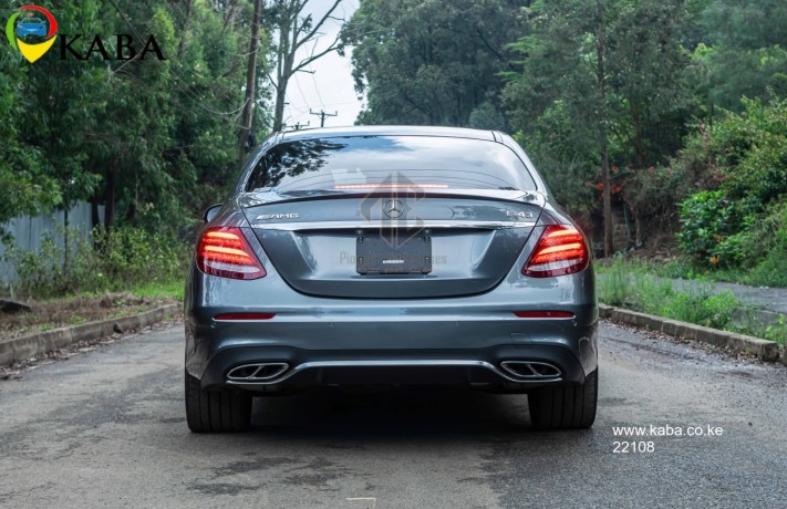 mercedes-benz-e43amg-big-0