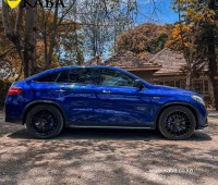 gle43amg-petrol-small-0