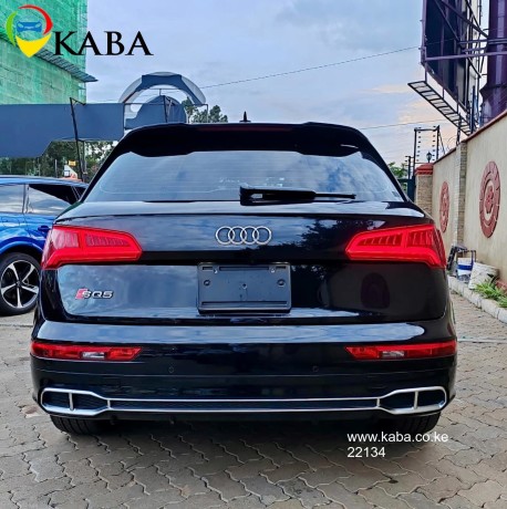 2019-audi-sq5-big-4