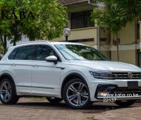 2017-volkswagen-tiguan-r-line-small-3