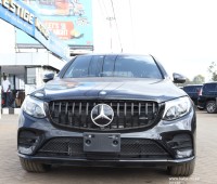 2018-mercedes-benz-glc43-small-1