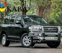 2017-toyota-landcruiser-sahara-small-8