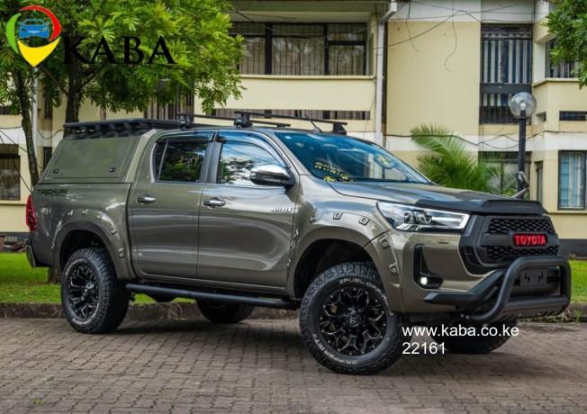 2021-toyota-hilux-big-5