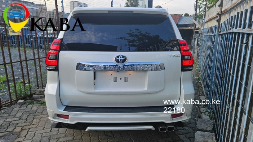 2020-toyota-prado-txl-big-3