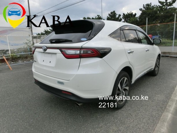 2017-toyota-harrier-turbocharged-big-7