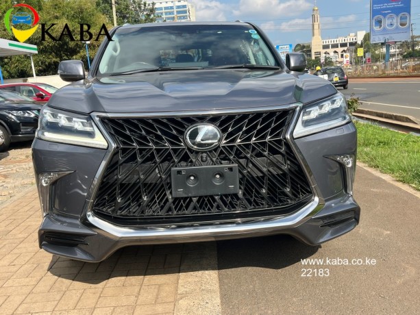 2017-lexus-lx-570-big-3