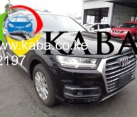 2017-audi-q7-small-0