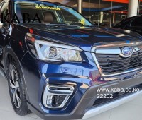 2019-subaru-forester-hybrid-small-0