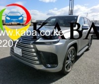 2022-lexus-lx-600-small-0