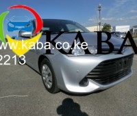 2017-toyota-axio-hybrid-small-0