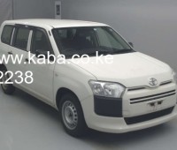 2018-toyota-probox-small-1