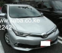 2017-toyota-auris-small-0