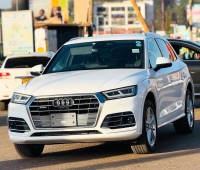 2018-audi-q5-b9-small-1