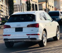 2018-audi-q5-b9-small-5