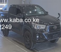 2019-toyota-hilux-small-1