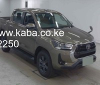 2024-toyota-hilux-small-0