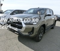 2022-toyota-hilux-small-5