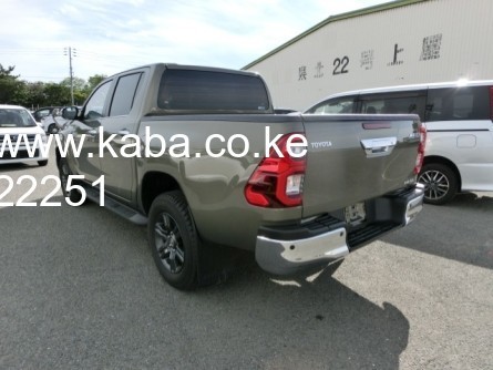 2022-toyota-hilux-big-6