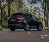 2017-toyota-harrier-4wd-small-0