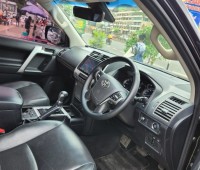 2020-toyota-prado-small-4