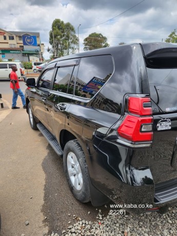 2020-toyota-prado-big-7